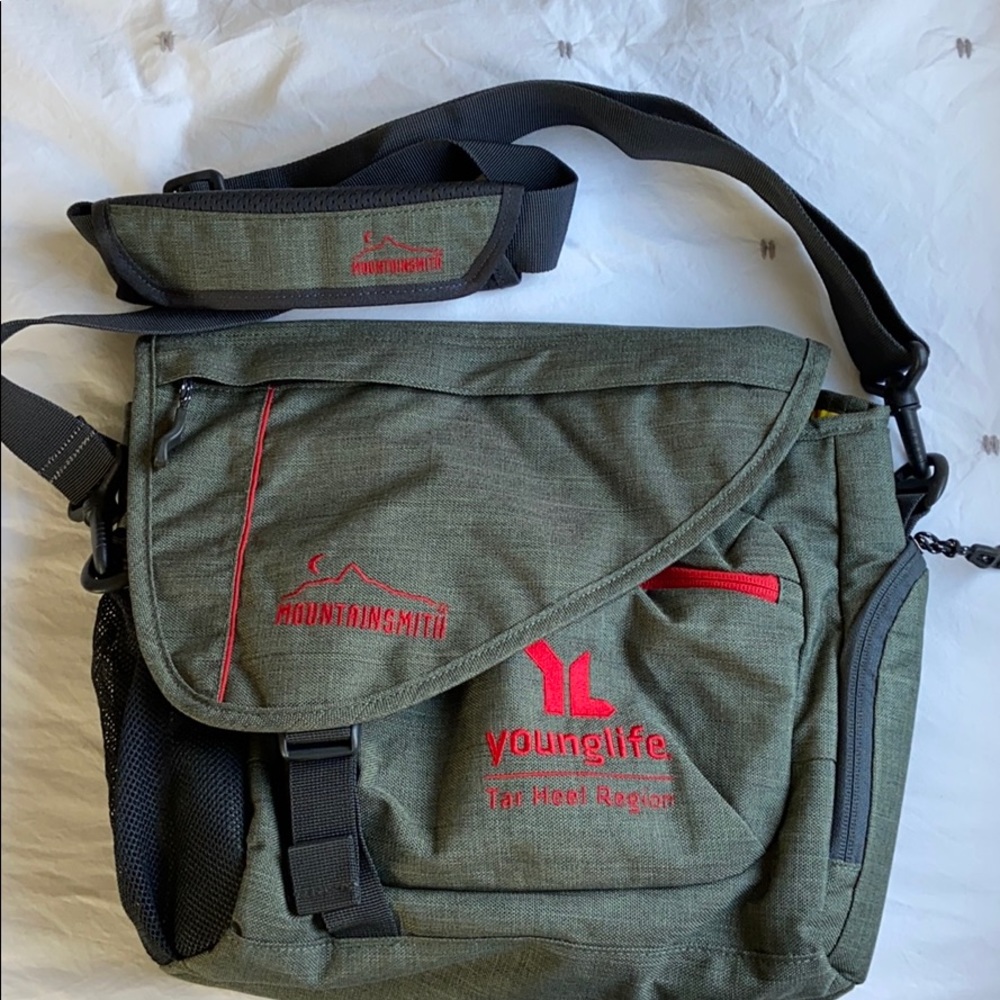 MountainSmith crossbody bag